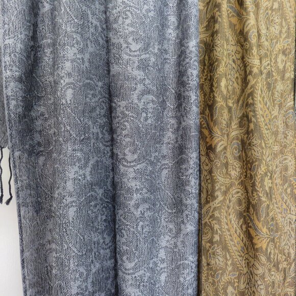 Lot of 3 Fringed Paisley Scarves Wraps.......824 - Picture 2 of 12